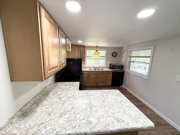 5th image of 7 Roberts Road