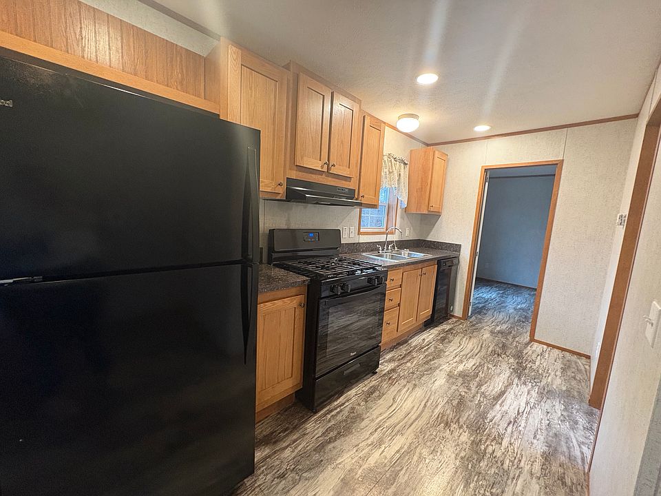 2nd image of 88 Southwick Dr