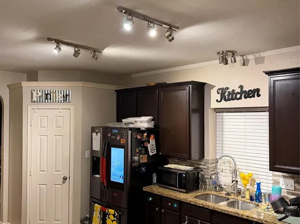 16542 Oat Mill Dr, Houston, TX 77095