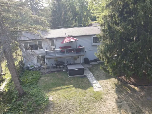 15471 Whitaker Rd, Linden, MI 48451