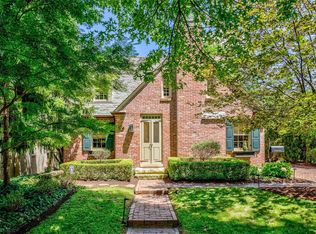 144 N Bemiston Ave, Saint Louis, MO 63105