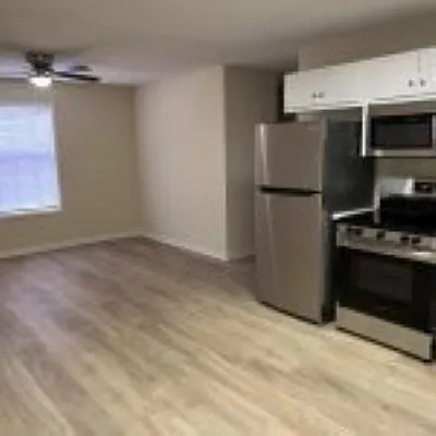 2 bed, $925 — Photo 2