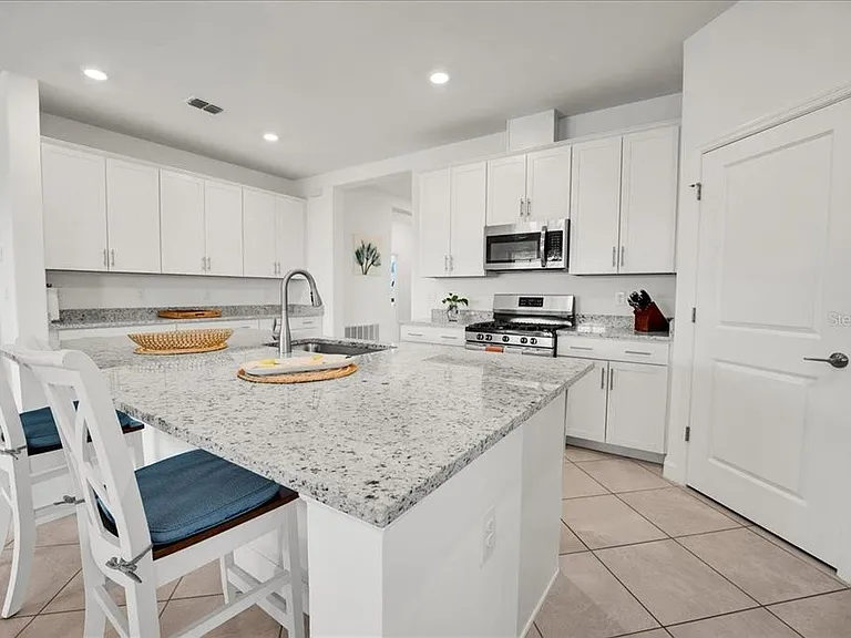 5161 Coral Reef Way — Photo 23