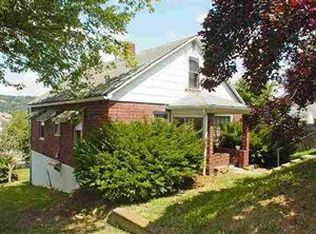167 Pennsylvania Ave, Chester, WV