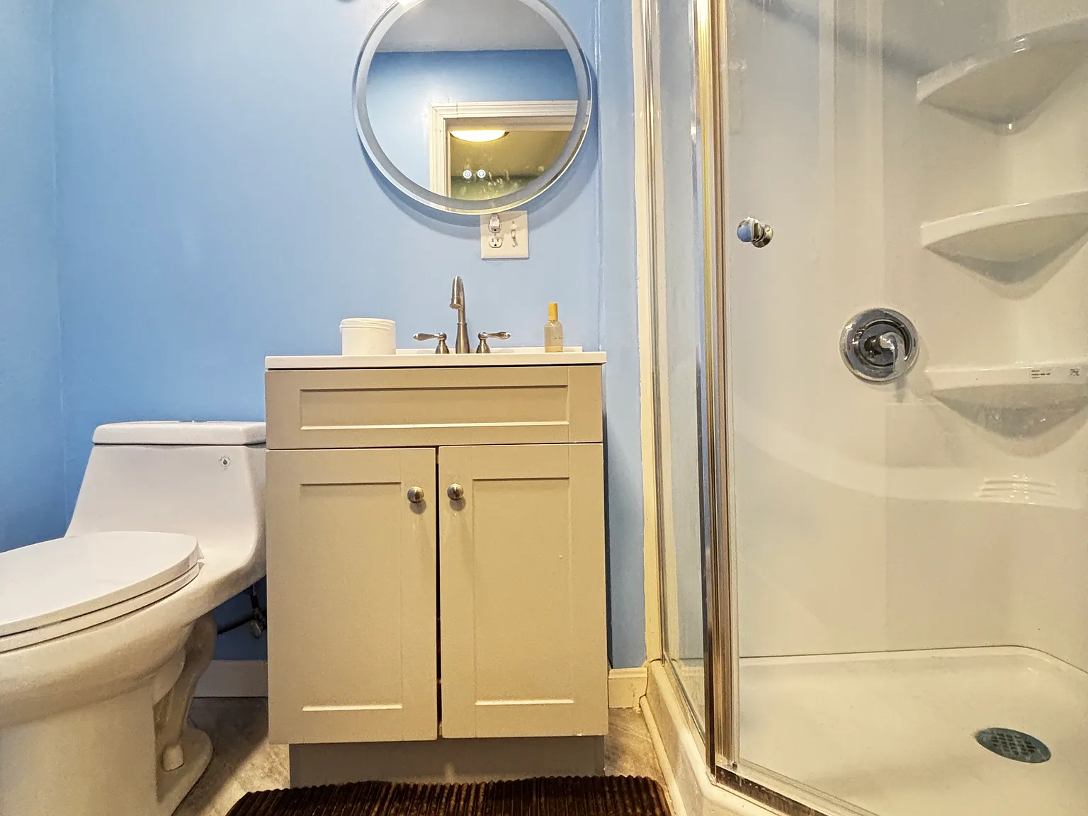 Studio, 350 sqft, $1,500 — Photo 3