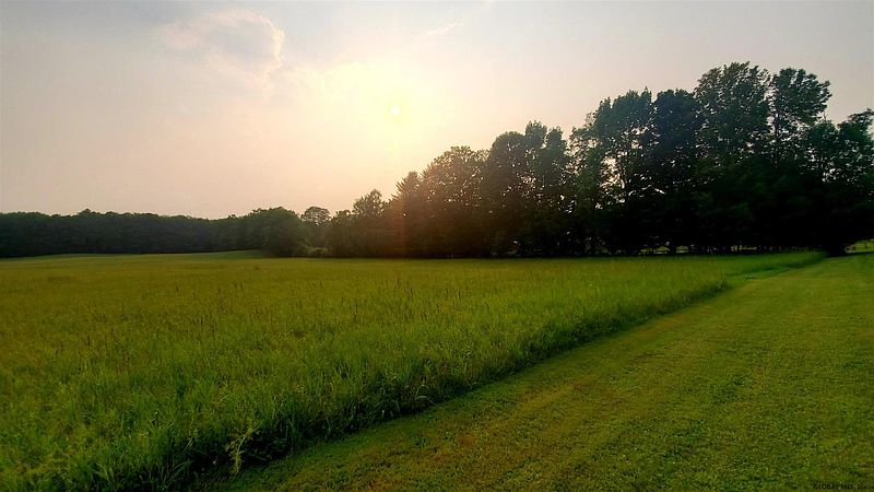 4th image of FAYVILLE Road