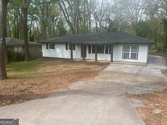 2nd image of 1397 Peachcrest Rd