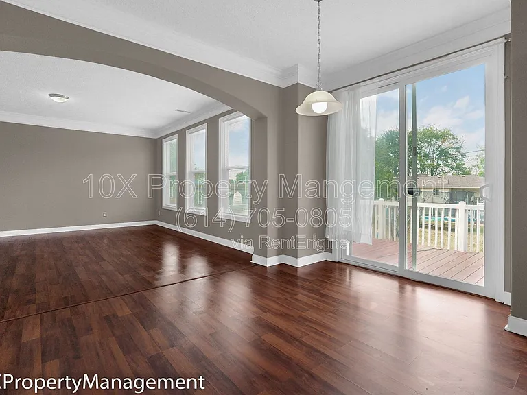 3056 Melville St — Photo 4
