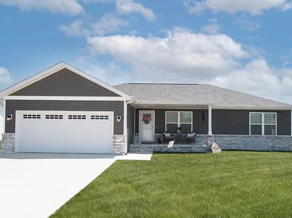 10006 Patriot Dr, Breese, IL 62230