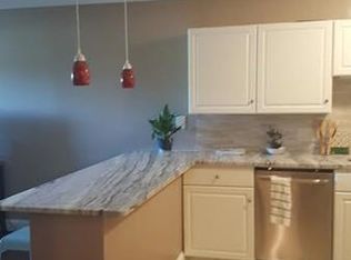 1000 Governors Dr APT 4, Winthrop, MA 02152