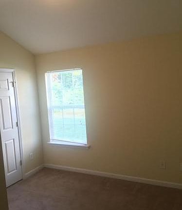 3rd image of 1560 Chariot Dr