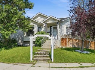 271 S Erin Meadow Close SE, Calgary, AB T2B3E4