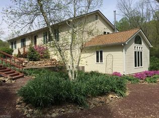 551 Charlestown Rd, Hampton, NJ 08827