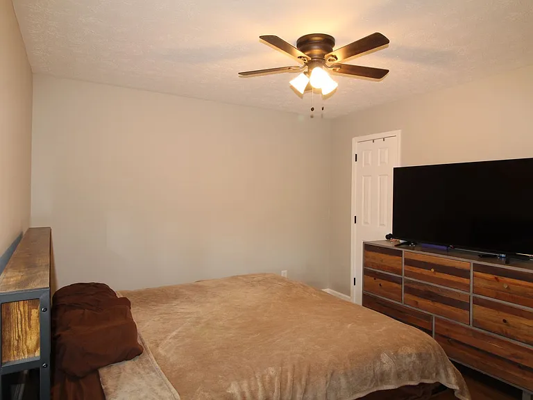 3367 Oak Dr — Photo 11