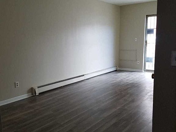 4th image of 4131 73rd St #2