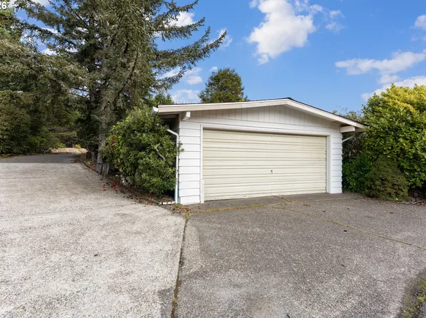 1600 Rhododendron Dr Space 415, Florence, OR 97439