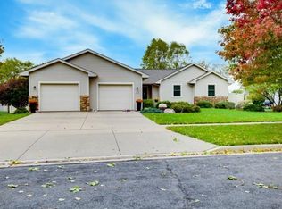 629 S 6th St, Evansville, WI 53536