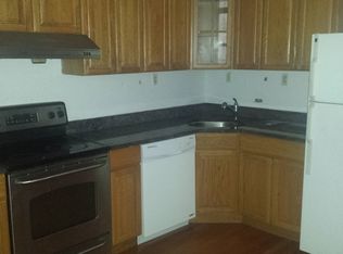928 Race St APT 7B, Philadelphia, PA 19107