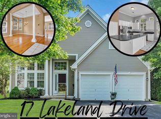 17 Lakeland Dr, Barnegat, NJ 08005