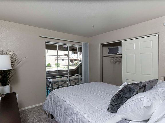 5th image of 909 W Grove Pkwy APT 3003