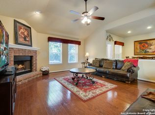 10729 Barnsford Ln, Helotes, TX 78023