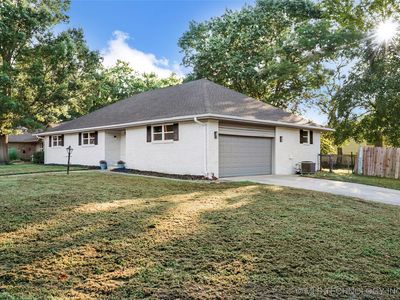 7737 S Park Ave, Broken Arrow, OK, 74011
