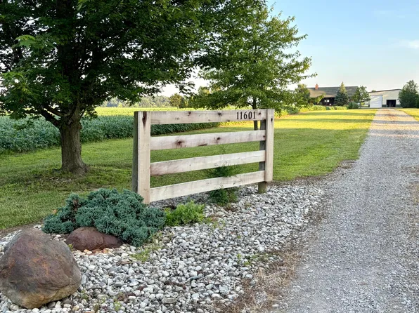 11601 Rosedale Rd, Mechanicsburg, OH 43044