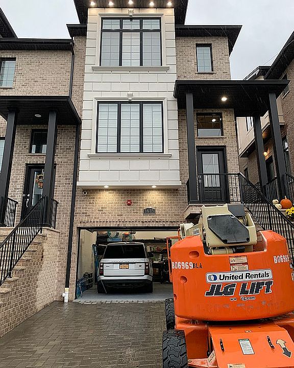 2nd image of 1615C Valley St #C