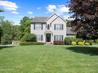 16 Deerfield Ct, Rexford, NY 12148