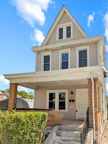 223 Anthony St Photo 1
