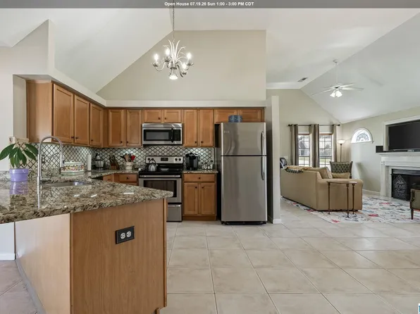 169 Camden Cove Pkwy, Calera, AL 35040
