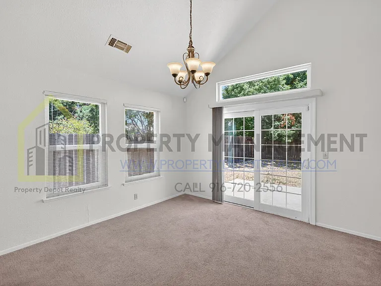 9013 Figtree Ct — Photo 11