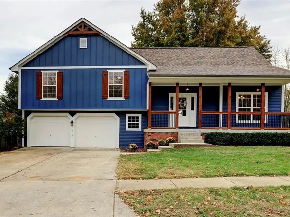 1613 NE Oak Tree Dr, Lees Summit, MO 64086