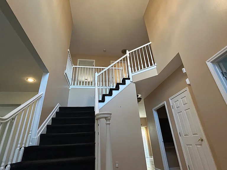 29 Carriage Dr — Photo 24