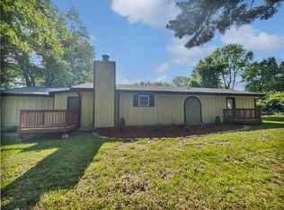 8701 E 109th Ter, Kansas City, MO 64134