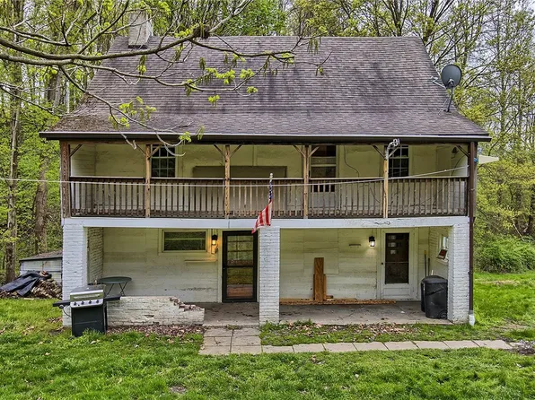 563 Rolling Hills Rd, Ruffs Dale, PA 15679