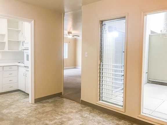 5th image of 8564 Cypress Ave #4
