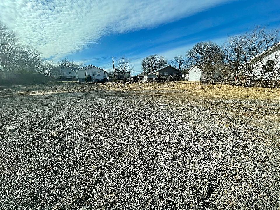 1st image of 2601 W Blount Ave
