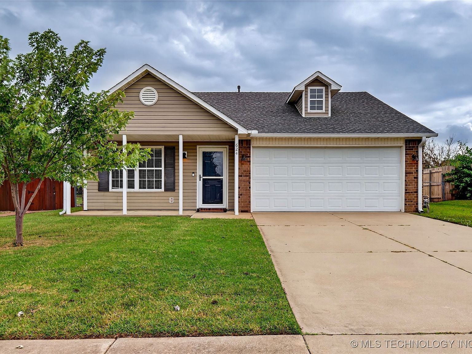624 NE Fenway Ave, Bartlesville, OK 74006 | MLS #2540466 | Zillow