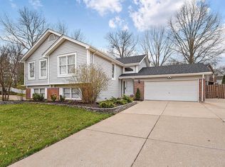 16522 Winter Leaf Dr, Ballwin, MO
