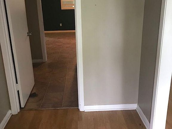 2nd image of 510 Perry Dr