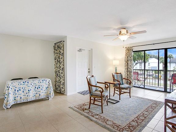 4th image of 1104 W Green Pine Boulevard #A2