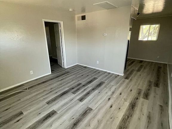 3rd image of 4310 N 14th St Unit 1