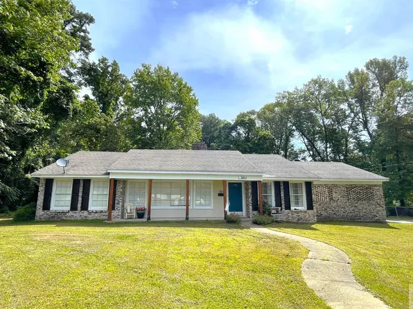 725 Johnson Ave, Wake Village, TX 75501