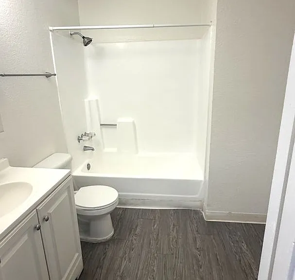 13528 Lemoli Ave — Photo 15