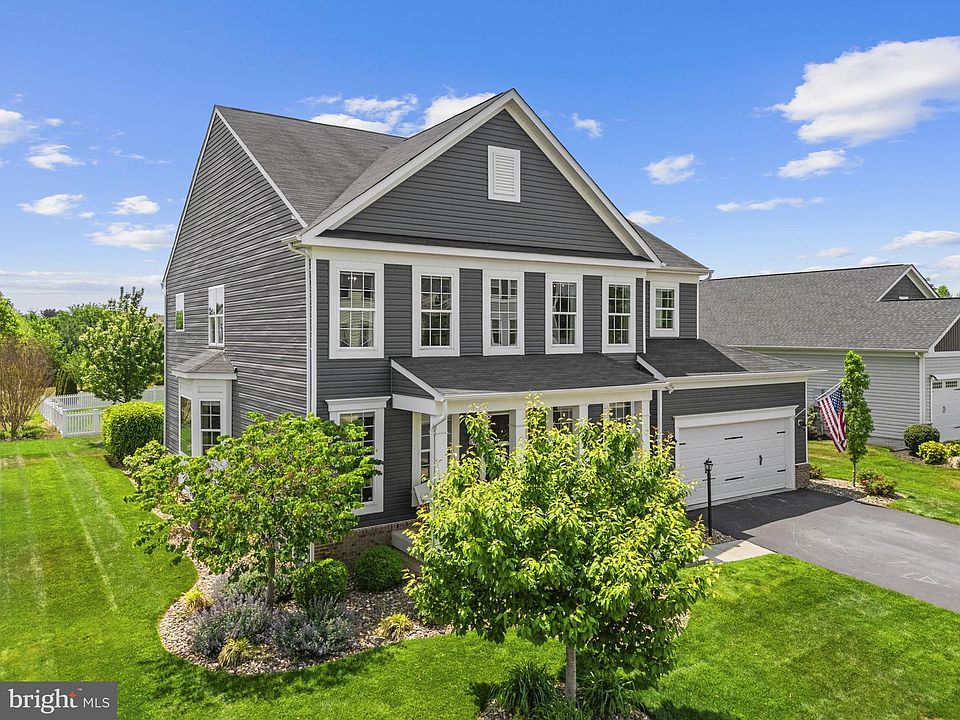 1st image of 102 Blackford Dr