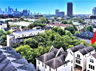 910 Patterson St, Houston, TX 77007