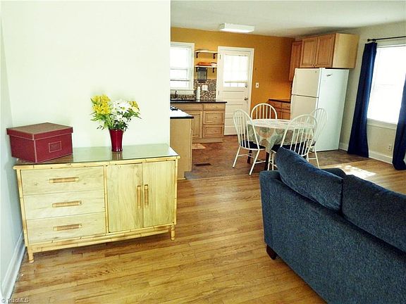 2nd image of 2313 Markland Dr