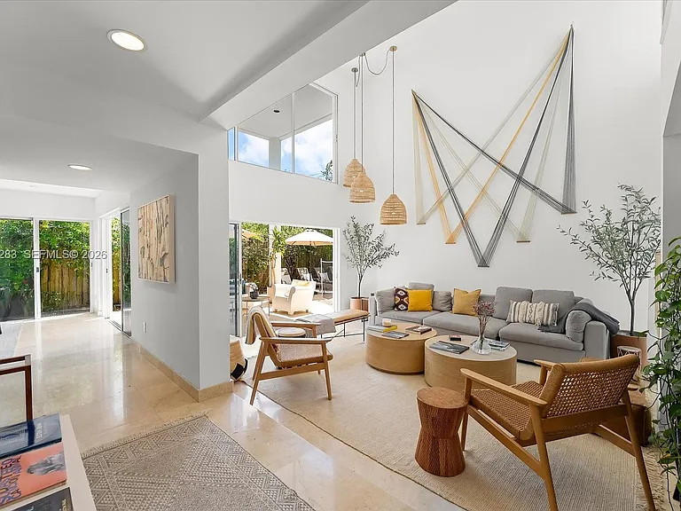 2721 SW 22nd Ave — Photo 10