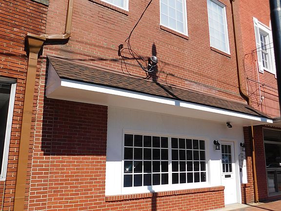 2nd image of 217 E Walnut St #1